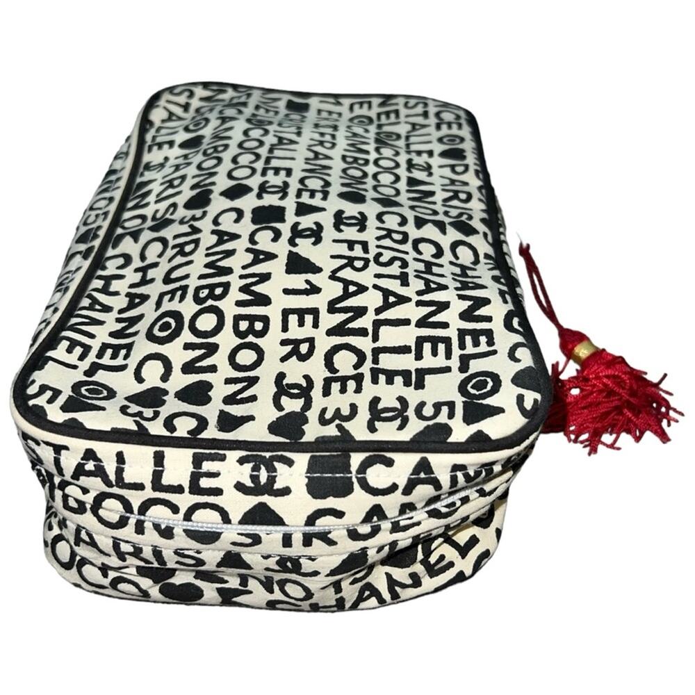 VTG Chanel Coco Cristalle Black & White Logo Zip Makeup Cosmetic Vanity Case Bag - Picture 10 of 16